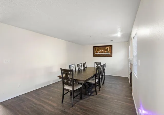 Photo 4 of Single family home for sale at 9809 Marlborough Ave SW, Albuquerque, NM 87121 | MLS# 1103526 | Listing updated on 2026-08-26