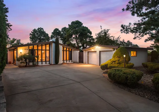 Photo 1 of Sale Pending at 1509 Harvard Ct Ne, Albuquerque, NM 87106 | MLS# 1103539 | Listing updated on 2026-08-30