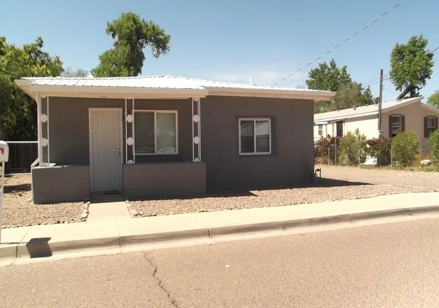 Homes for sale in Los Lunas, NM | 511 Cortez St Se, Los Lunas, NM 87031 | MLS# 1103566