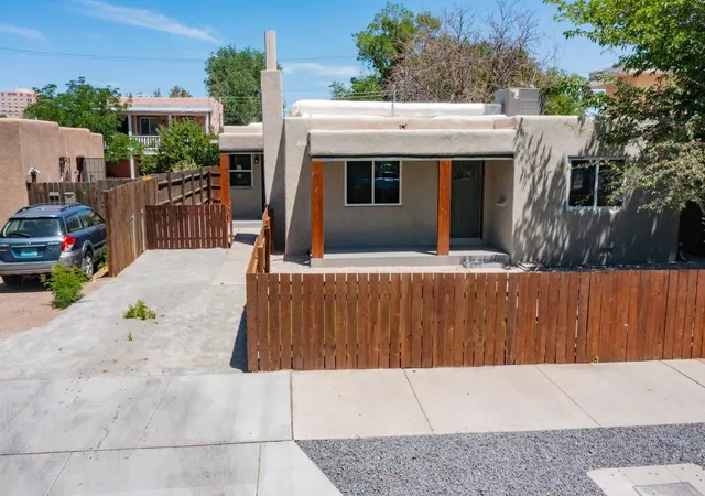 Photo 3 of Sale Pending at 1109 Coal Ave Sw, Albuquerque, NM 87102 | MLS# 1103607 | Listing updated on 2026-09-01
