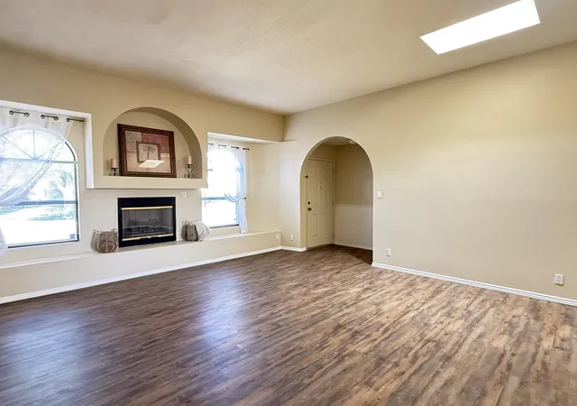 Photo 2 of Single family home for sale at 7200 Whippoorwill Ln Ne, Albuquerque, NM 87109 | MLS# 1103612 | Listing updated on 2026-08-27