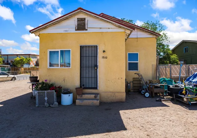 Homes for sale in Albuquerque, NM | 1800 Walter St Se, Albuquerque, NM 87102 | MLS# 1103619