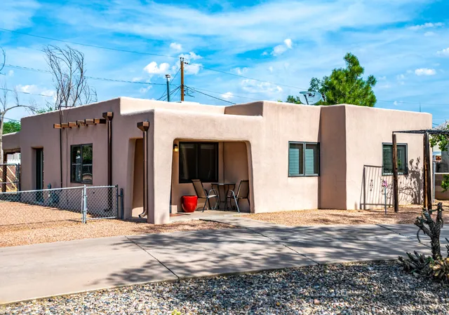 Homes for sale in Albuquerque, NM | 4501 8th St Nw, Albuquerque, NM 87107 | MLS# 1103625