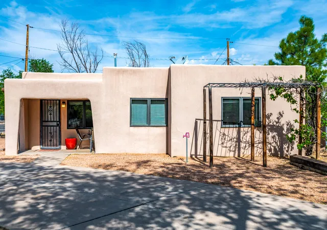 Homes for sale in Albuquerque, NM | 4501 8th St Nw, Albuquerque, NM 87107 | MLS# 1103625
