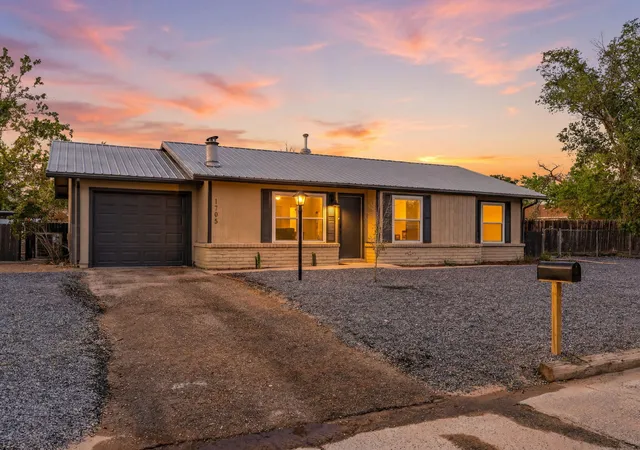 1st image of 1705 Arlene Rd Se, Rio Rancho, NM 87124 | MLS# 1103642