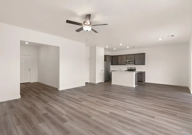 3rd image of 812 Calle De Las Rosas Sw, Belen, NM 87002 | MLS# 1103659