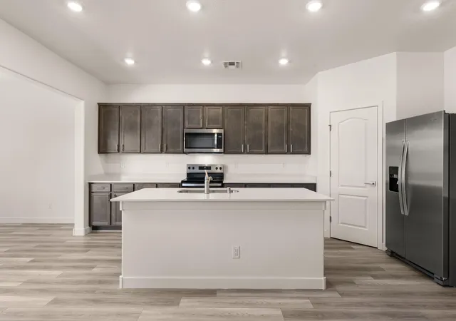 4th image of 811 Calle De Las Rosas Sw, Belen, NM 87002 | MLS# 1103661