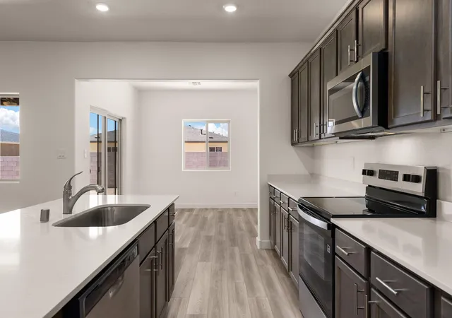 5th image of 811 Calle De Las Rosas Sw, Belen, NM 87002 | MLS# 1103661