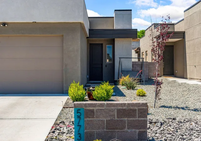Photo 4 of Single family home for sale at 5773 Cosmo Ct NE, Rio Rancho, NM 87144 | MLS# 1103737 | Listing updated on 2026-07-21
