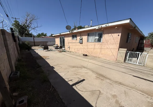 image of 520 Kentucky St Se, Albuquerque, NM 87108 | MLS# 1103756