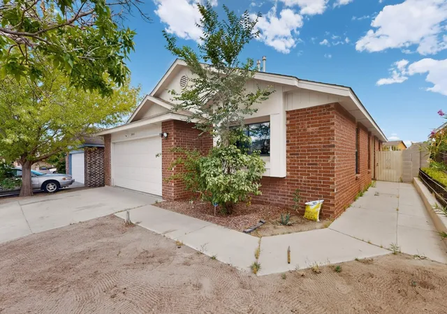 Photo 3 of Single family home for sale at 10404 Andretti Ave SW, Albuquerque, NM 87121 | MLS# 1103761 | Listing updated on 2026-07-21