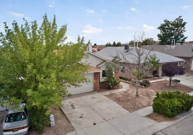 Photo 4 of Single family home for sale at 10404 Andretti Ave SW, Albuquerque, NM 87121 | MLS# 1103761 | Listing updated on 2026-07-21