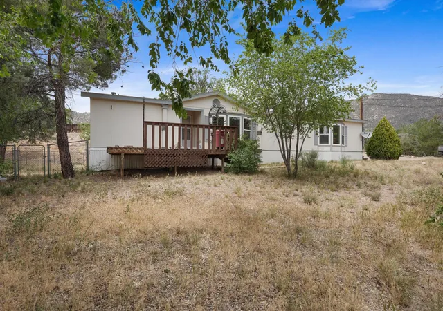 Photo 1 of Sale Pending at 4 Whittier Pl Se, Albuquerque, NM 87123 | MLS# 1103816 | Listing updated on 2026-08-08