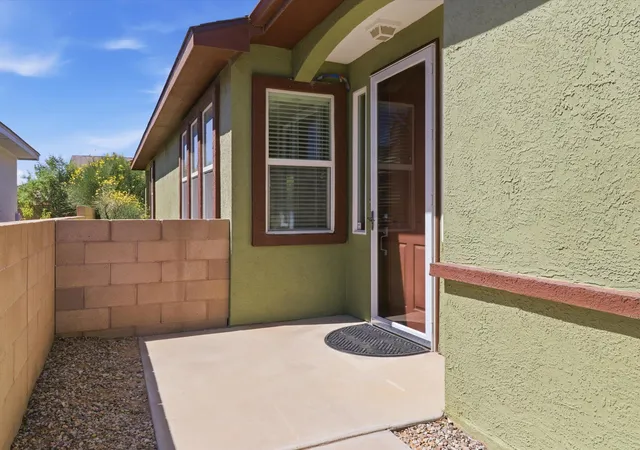 Homes for sale in Los Lunas, NM | 470 Zuni River Cir Sw, Los Lunas, NM 87031 | MLS# 1103845