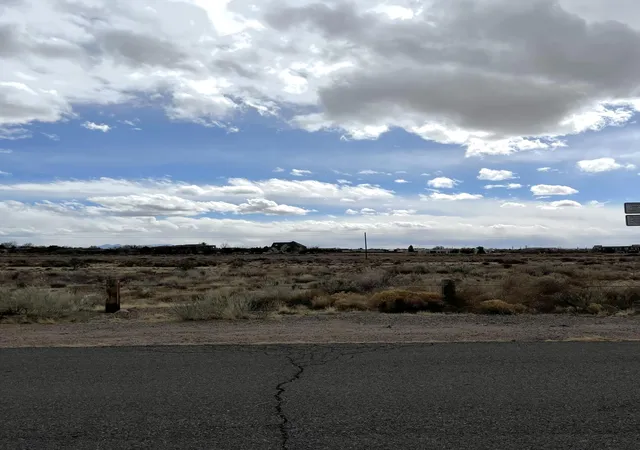 3rd image of 9920-10000 Oakland Ave Ne, Albuquerque, NM 87122 | MLS# 1103900