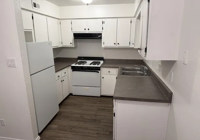 3rd image of 1237 Menaul Blvd Nw, Albuquerque, NM 87107 | MLS# 1103919