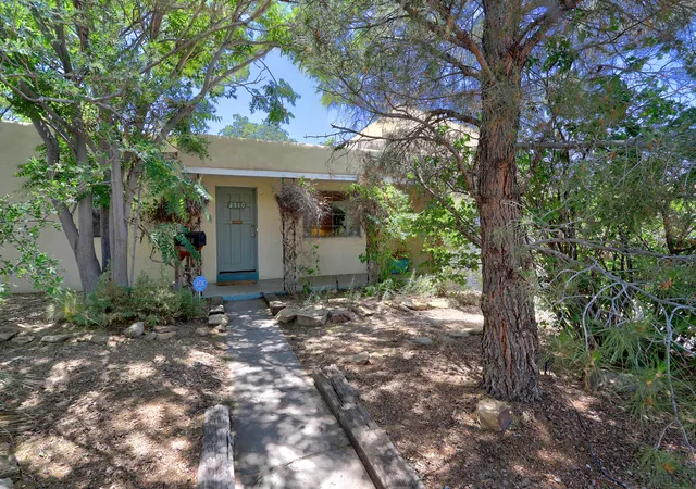 Photo 1 of Sale Pending at 2710 Hyder Ave Se, Albuquerque, NM 87106 | MLS# 1103925 | Listing updated on 2026-08-21
