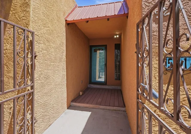Photo 4 of Sale Pending at 5214 W Chambers Pl NE, Albuquerque, NM 87111 | MLS# 1103945 | Listing updated on 2026-08-29