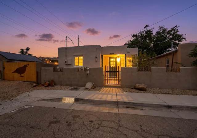 Homes for sale in Albuquerque, NM | 1525 Summer Ave Nw, Albuquerque, NM 87104 | MLS# 1103995