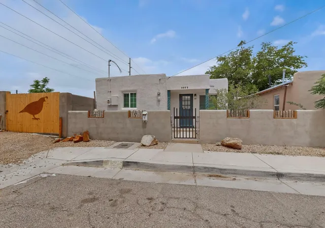 Homes for sale in Albuquerque, NM | 1525 Summer Ave Nw, Albuquerque, NM 87104 | MLS# 1103995