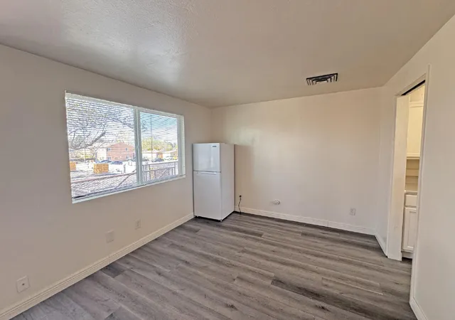 2nd image of 1008 Alvarado Dr Se, Albuquerque, NM 87108 | MLS# 1104004