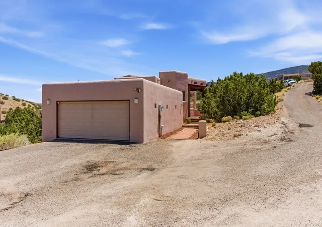 Homes for sale in Placitas, NM | 21 Vista De Oro, Placitas, NM 87043 | MLS# 1104014