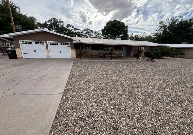 Homes for sale in Bosque Farms, NM | 375 Ranchitos Rd, Bosque Farms, NM 87068 | MLS# 1104038
