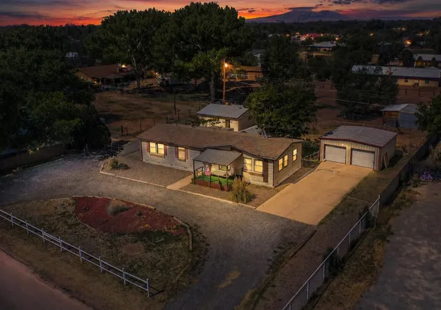 Homes for sale in Bosque Farms, NM | 2135 Winchester Dr, Bosque Farms, NM 87068 | MLS# 1104113