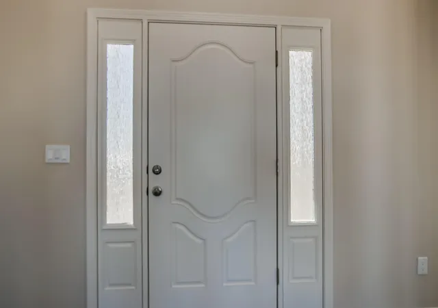 Photo 3 of Single family home for sale at 32 2nd Street NE, Rio Rancho, NM 87124 | MLS# 1104121 | Listing updated on 2026-08-22