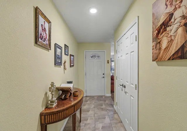 Homes for sale in Albuquerque, NM | 8001 Sierra Azul Ave Ne, Albuquerque, NM 87110 | MLS# 1104134