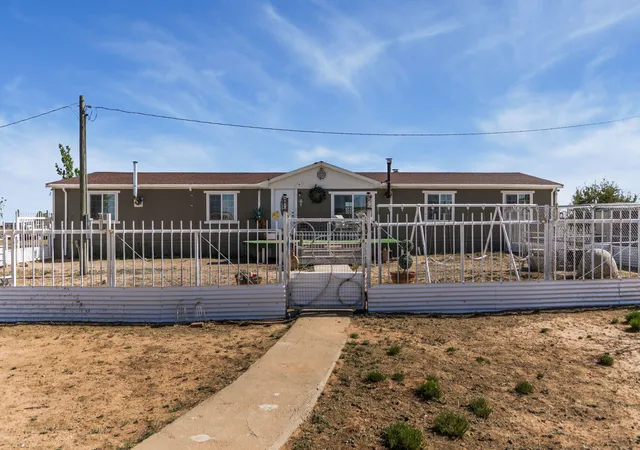 Photo 3 of Manufactured home for sale at 35 Tyler Loop, Moriarty, NM 87035 | MLS# 1104162 | Listing updated on 2026-08-20