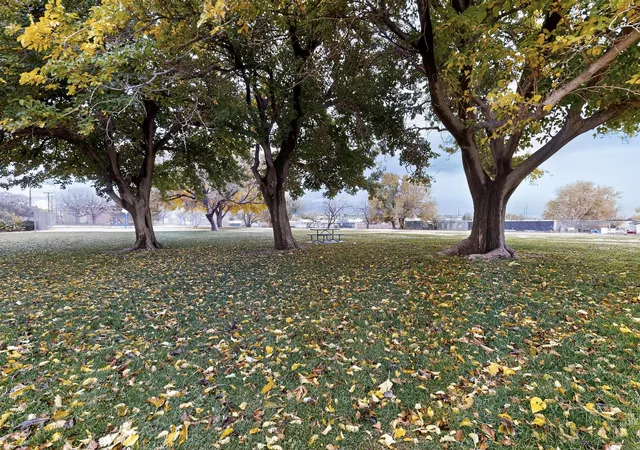 Photo 4 of Sale Pending at 305 San Jose Ave SE, Albuquerque, NM 87102 | MLS# 1104222 | Listing updated on 2026-08-15