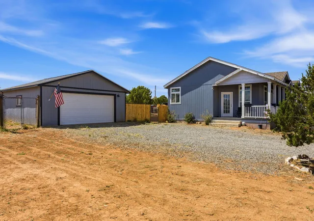 Photo 1 of Manufactured home for sale at 4 High Vista Dr, Moriarty, NM 87035 | MLS# 1104247 | Listing updated on 2026-08-14