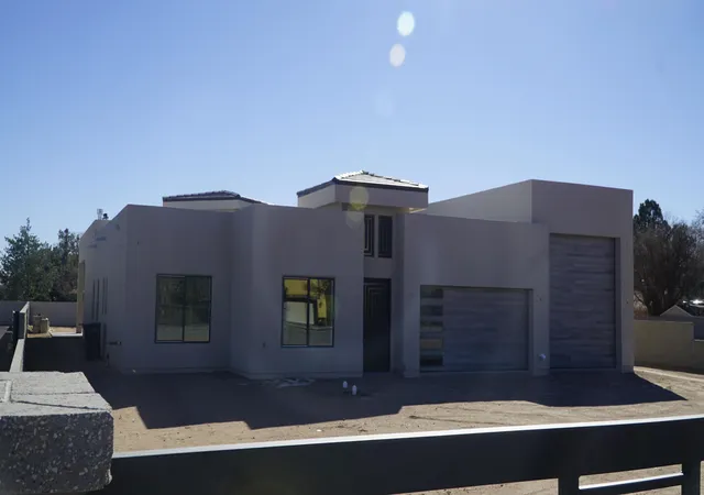 Photo 4 of Single family home for sale at 420 Bledsoe Rd NW, Los Ranchos, NM 87107 | MLS# 1104262 | Listing updated on 2026-08-06