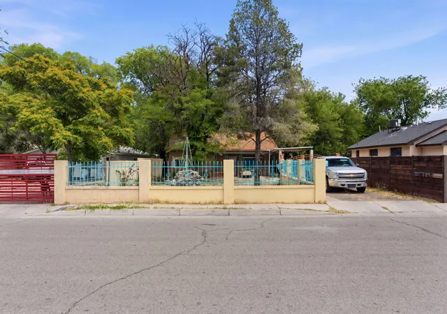 Homes for sale in Albuquerque, NM | 314 49Th St Nw, Albuquerque, NM 87105 | MLS# 1104294