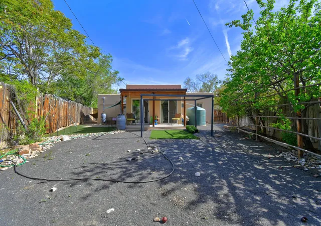 22nd image of 1023 Quincy St Se, Albuquerque, NM 87108 | MLS# 1104136