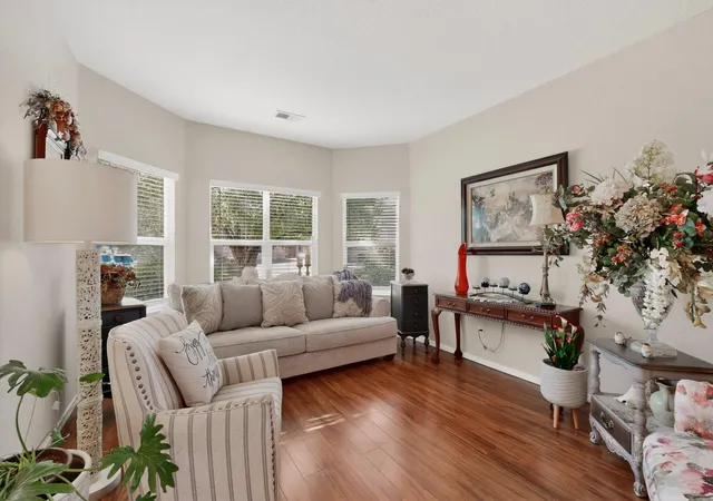 Photo 4 of Single family home for sale at 8623 Eagle Springs Dr NE, Albuquerque, NM 87113 | MLS# 1104398 | Listing updated on 2026-08-11