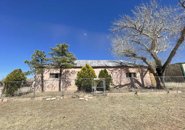 Homes for sale in Magdalena, NM | 503 S Pine St, Magdalena, NM 87825 | MLS# 1104401