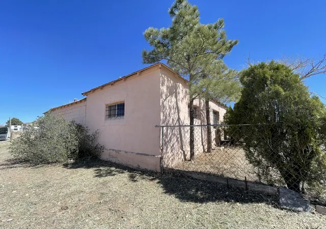 Homes for sale in Magdalena, NM | 503 S Pine St, Magdalena, NM 87825 | MLS# 1104401