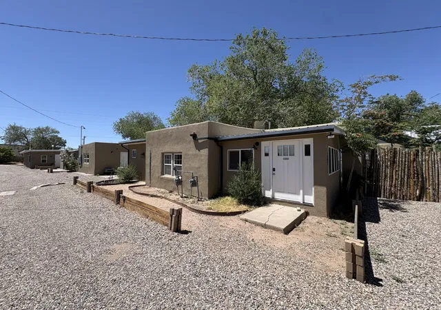 Photo 2 of Single family home for sale at 1321 15th Street Nw, Albuquerque, NM 87104 | MLS# 1104436 | Listing updated on 2026-08-17