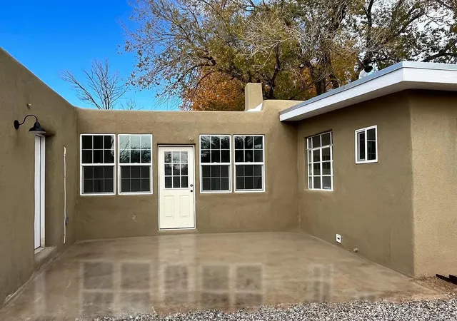 Photo 3 of Single family home for sale at 1321 15th Street Nw, Albuquerque, NM 87104 | MLS# 1104436 | Listing updated on 2026-08-17