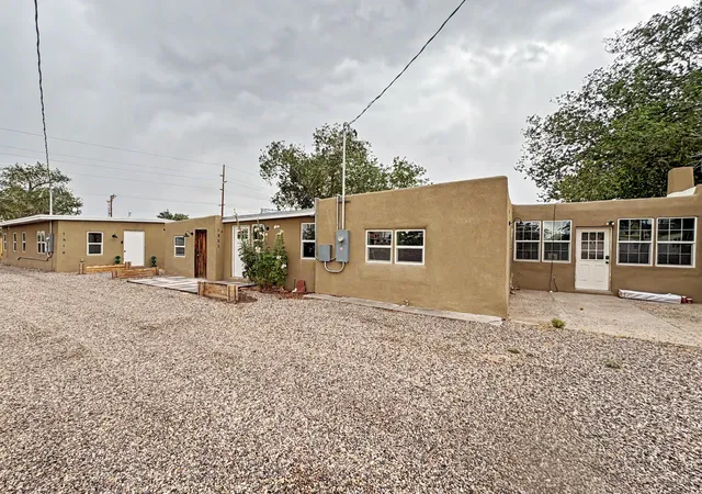 Photo 3 of Single family home for sale at 1321 15th Street NW, Albuquerque, NM 87104 | MLS# 1104436 | Listing updated on 2026-08-17