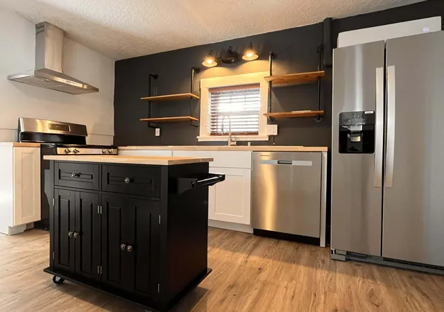 Photo 4 of Single family home for sale at 1321 15th Street NW, Albuquerque, NM 87104 | MLS# 1104436 | Listing updated on 2026-08-17