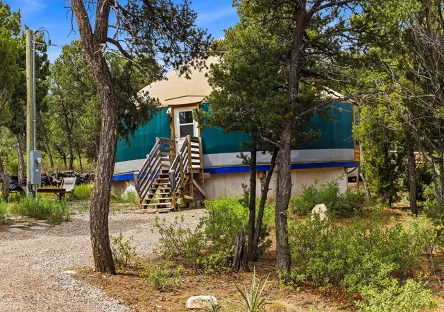 Photo 27 of Single family home for sale at 10 Canoncito Vista Rd, Tijeras, NM 87059 | MLS# 1104476 | Listing updated on 2026-08-17