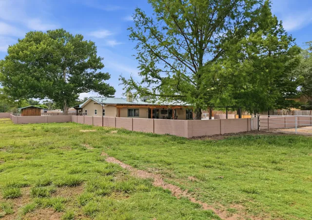 Homes for sale in Bosque Farms, NM | 1600 W Bosque Loop, Bosque Farms, NM 87068 | MLS# 1104400