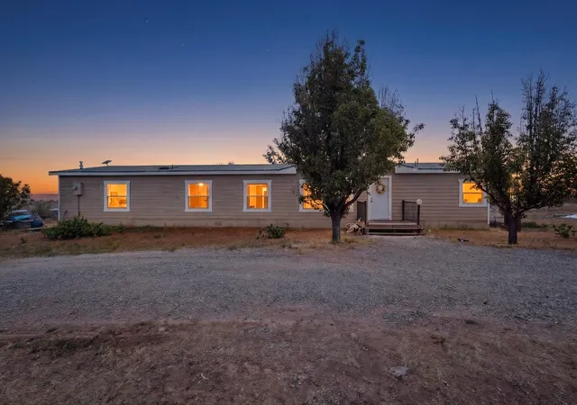 Photo 1 of Manufactured home for sale at 4 Forest Ct, Edgewood, NM 87015 | MLS# 1104488 | Listing updated on 2026-08-24