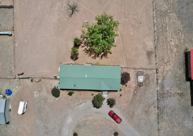 Photo 3 of Manufactured home for sale at 4 Forest Ct, Edgewood, NM 87015 | MLS# 1104488 | Listing updated on 2026-08-24