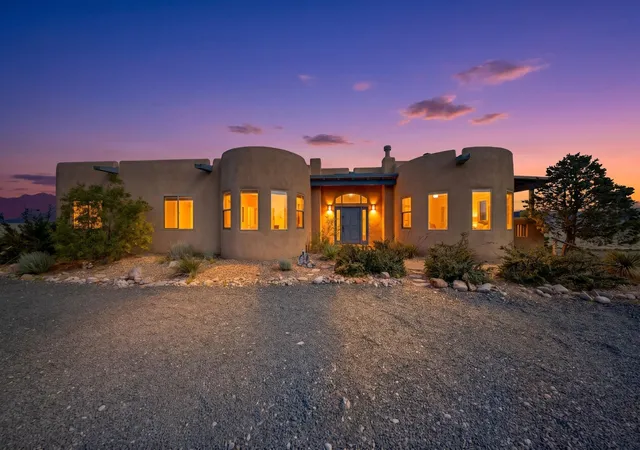 Homes for sale in Placitas, NM | 95 Overlook Dr, Placitas, NM 87043 | MLS# 1104510