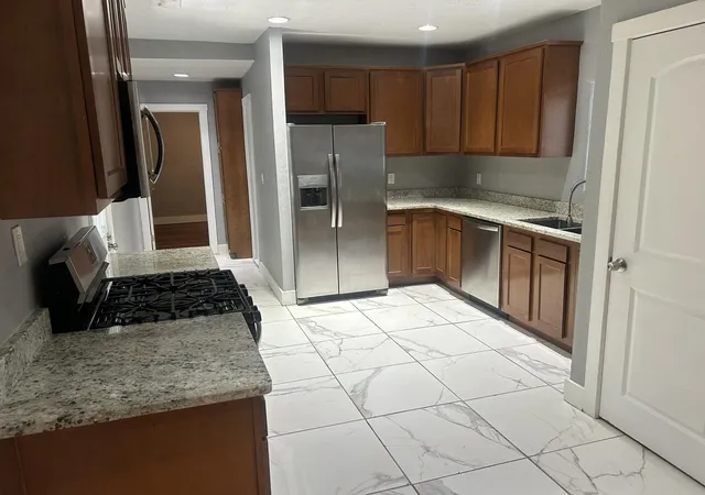2nd image of 308 Cromwell Ave Sw, Albuquerque, NM 87102 | MLS# 1104516