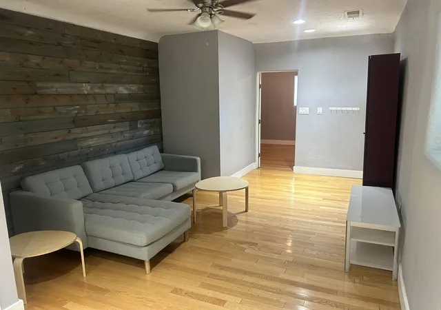 3rd image of 308 Cromwell Ave Sw, Albuquerque, NM 87102 | MLS# 1104516